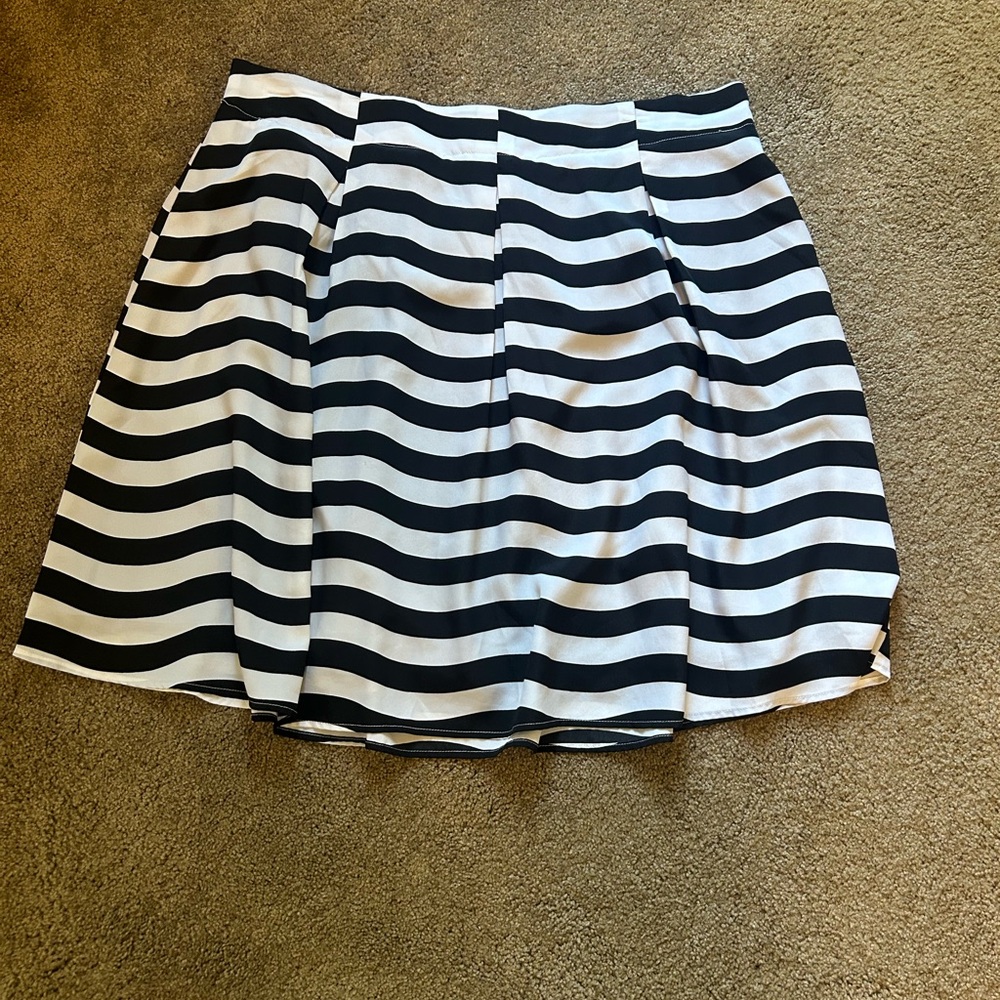 Lane Bryant Black and White Striped Skater Skirt‎